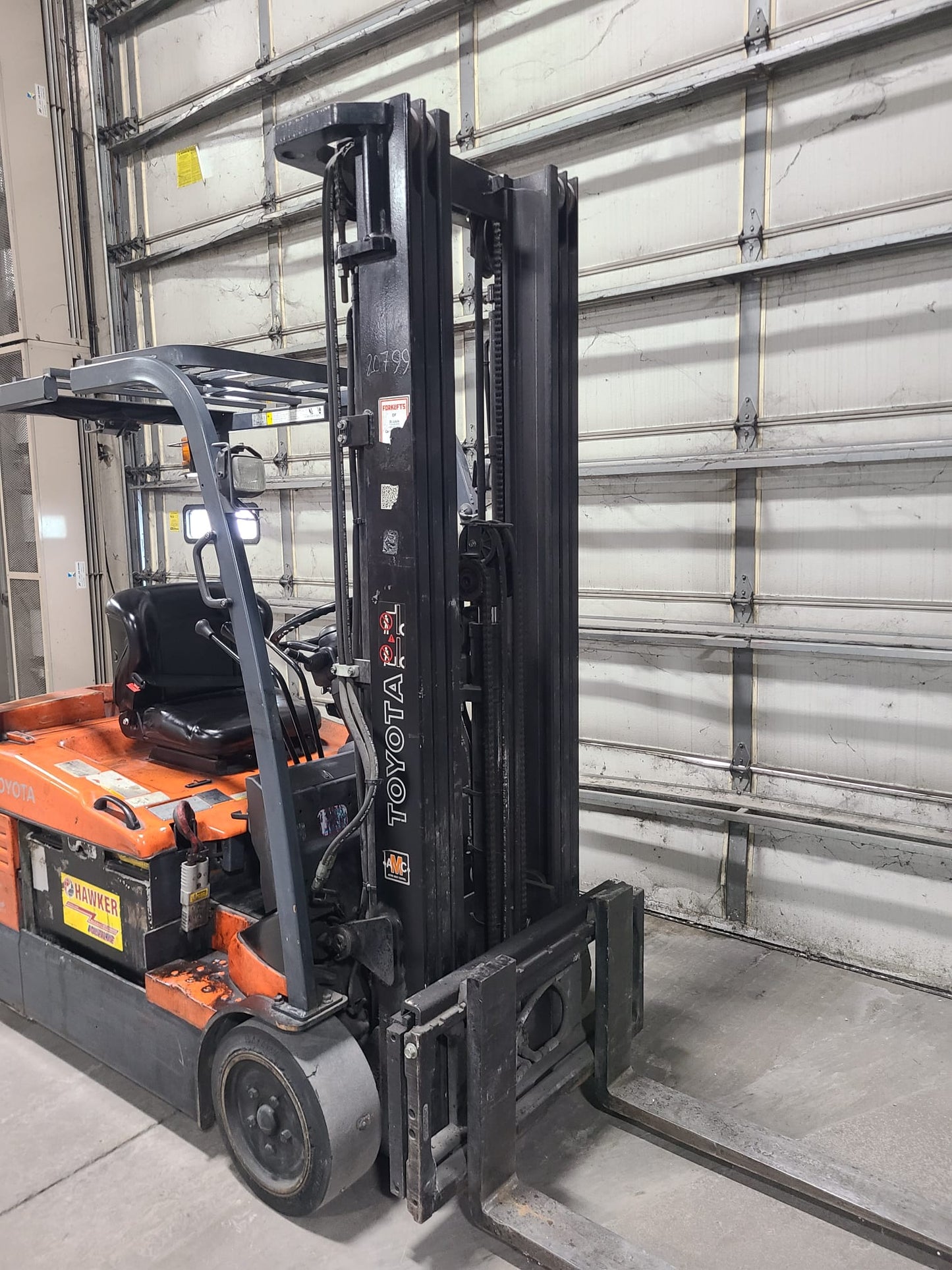 TOYOTA FORKLIFT 4,000LB